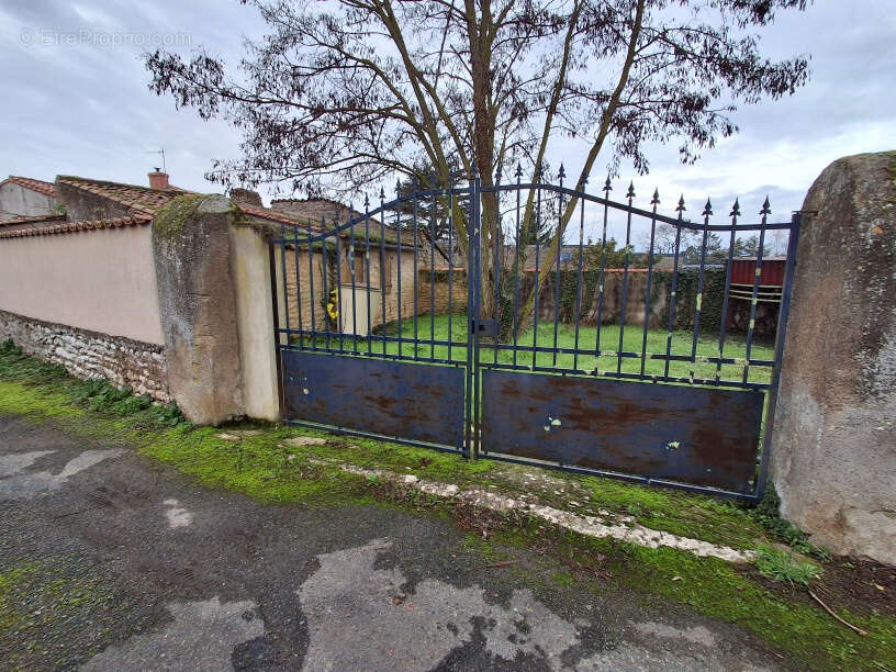 Maison à SAINTE-VERGE