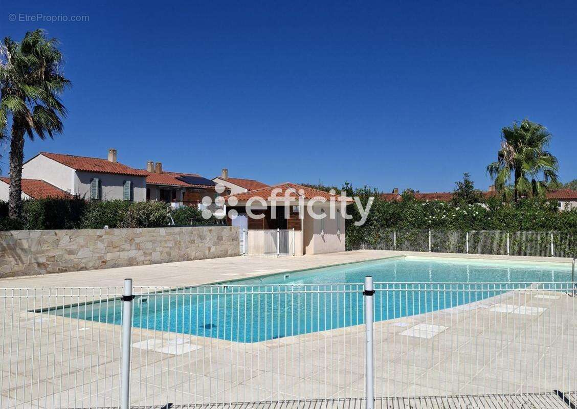 Maison à ROQUEBRUNE-SUR-ARGENS