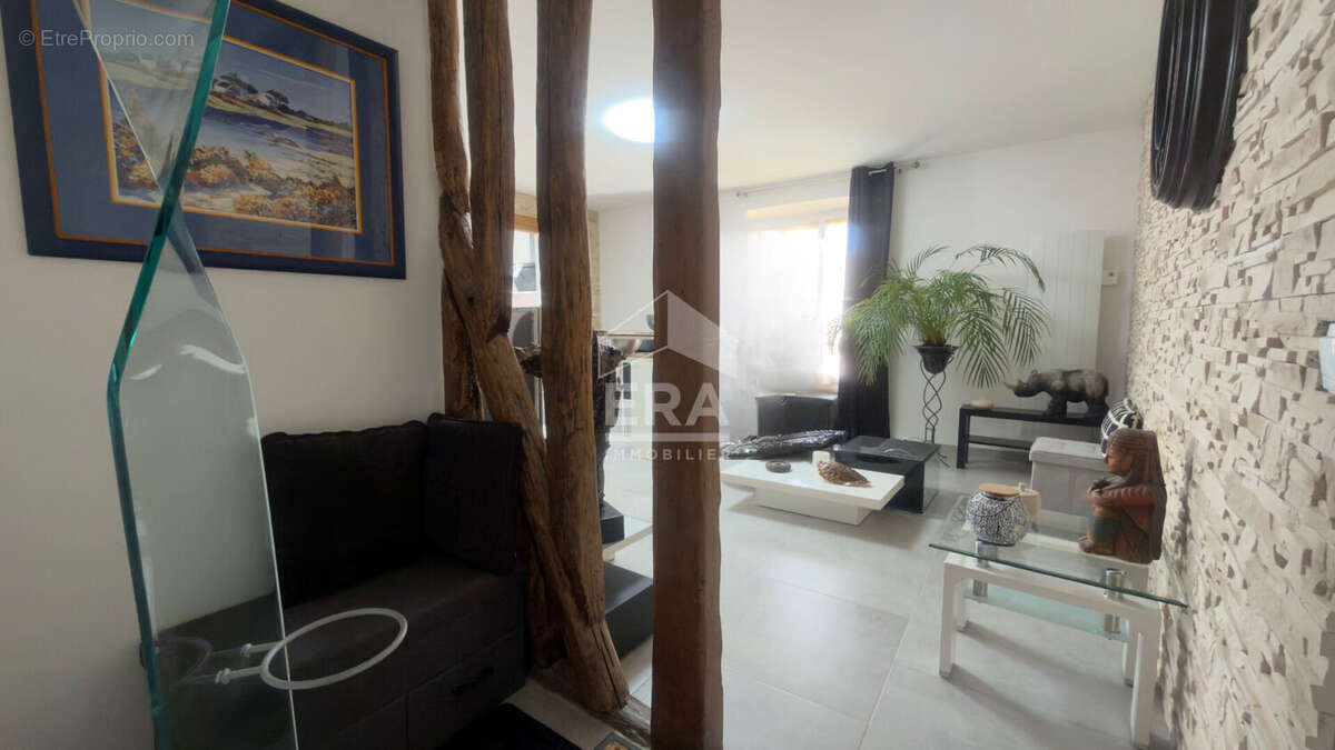 Appartement à CORBEIL-ESSONNES