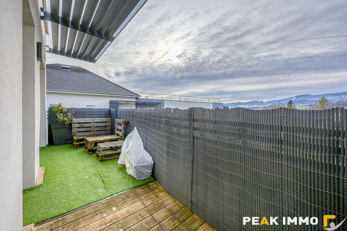 Appartement à SALES
