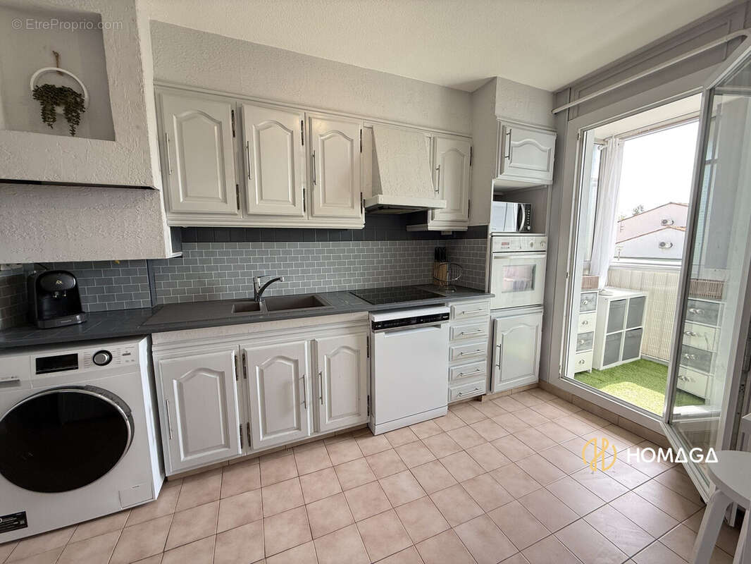 CUISINE - Appartement à VITROLLES