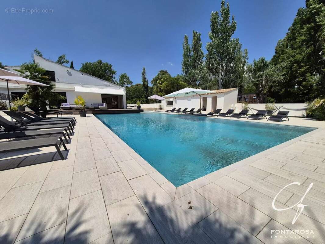 Maison à ROQUEBRUNE-SUR-ARGENS