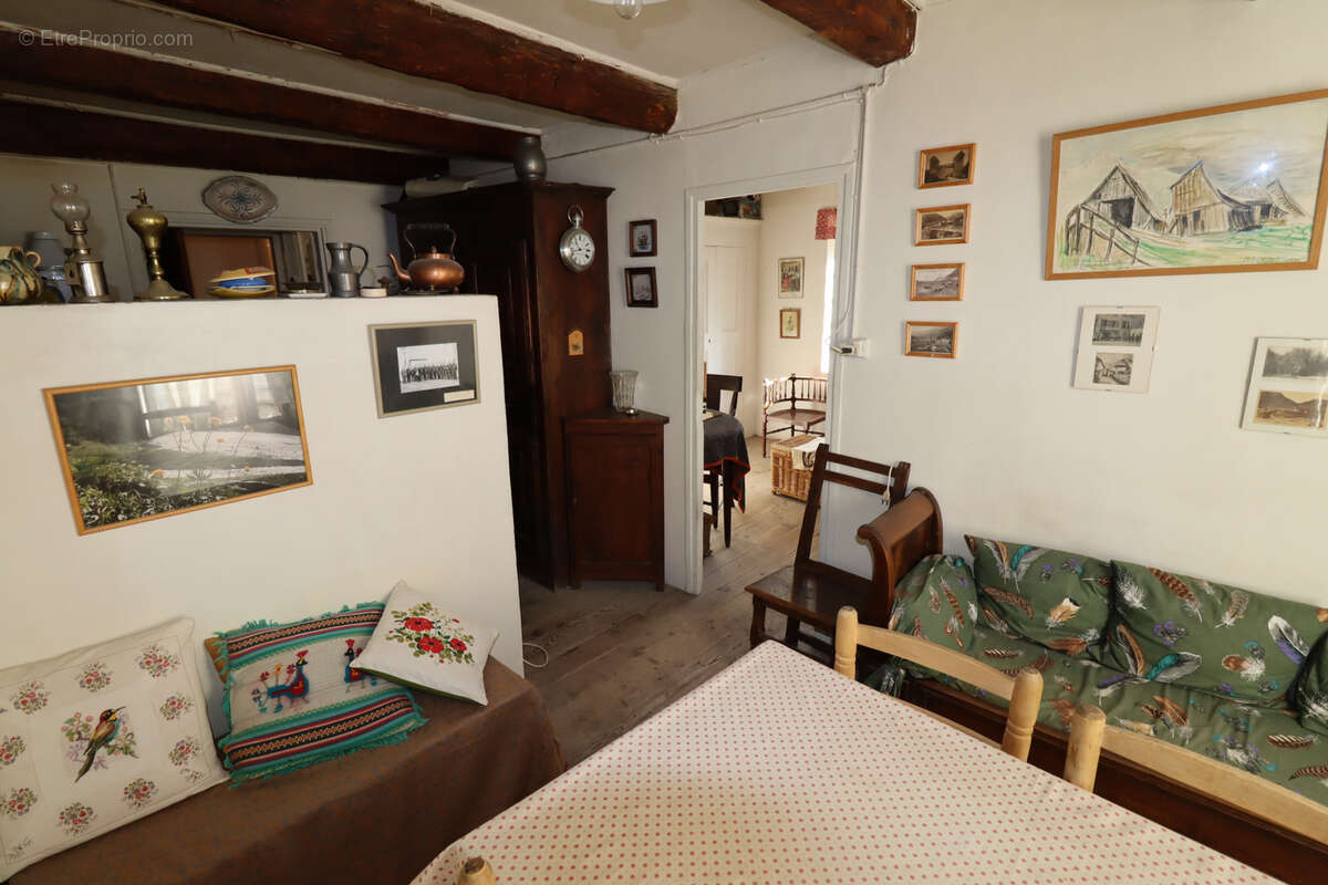 Maison à COLMARS