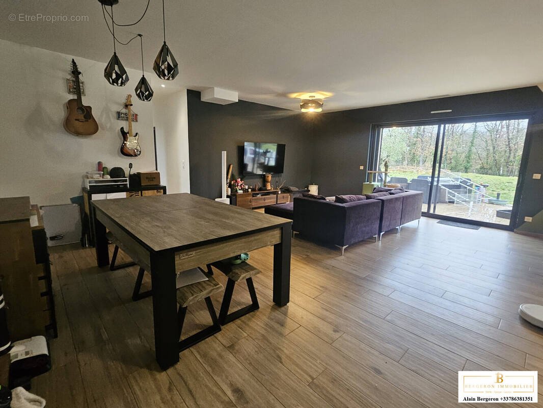 Maison 119 m² à Saint-Cezaire-Sur-Siagne  - photo 3