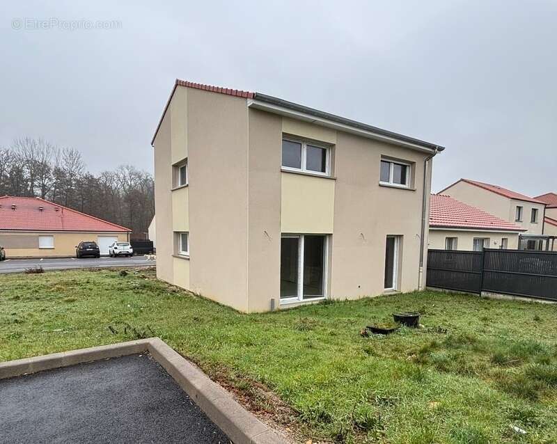 Maison à VERNEVILLE