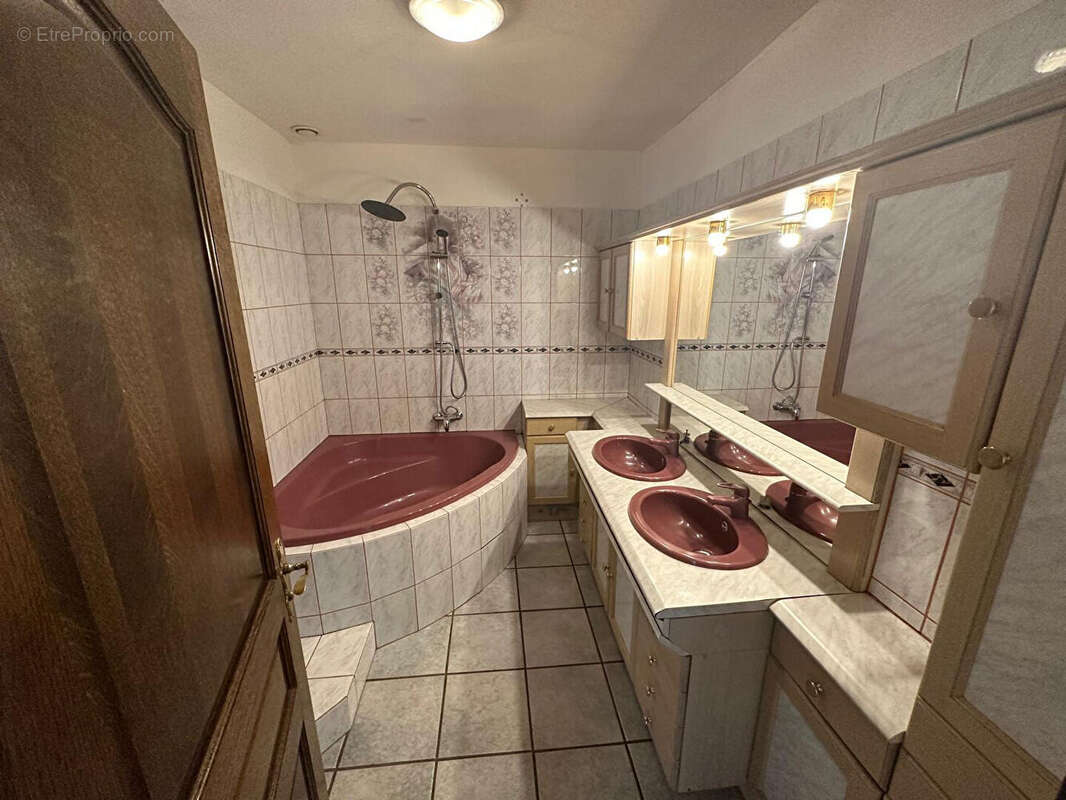 Maison à DOMBASLE-EN-XAINTOIS