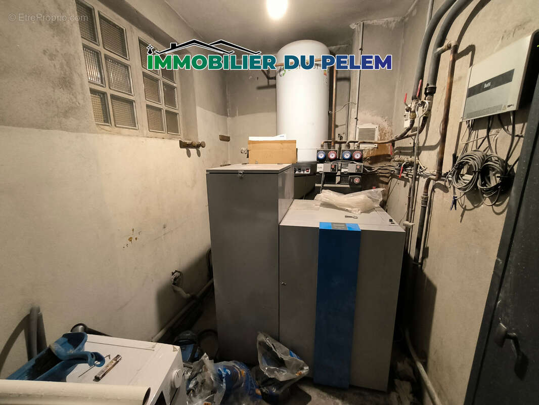 Maison à MAEL-CARHAIX