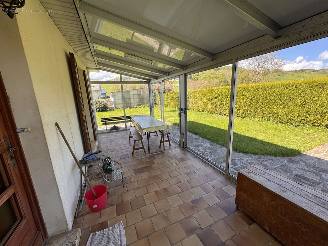 Maison à SEGUR-LES-VILLAS