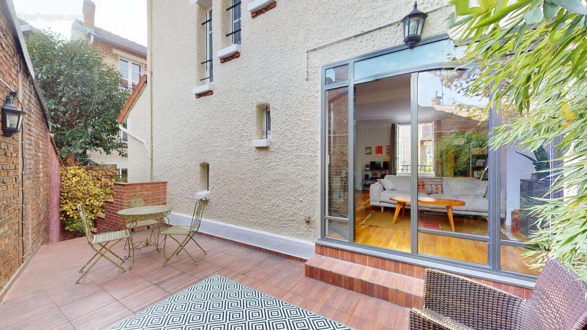 Maison à PARIS-19E