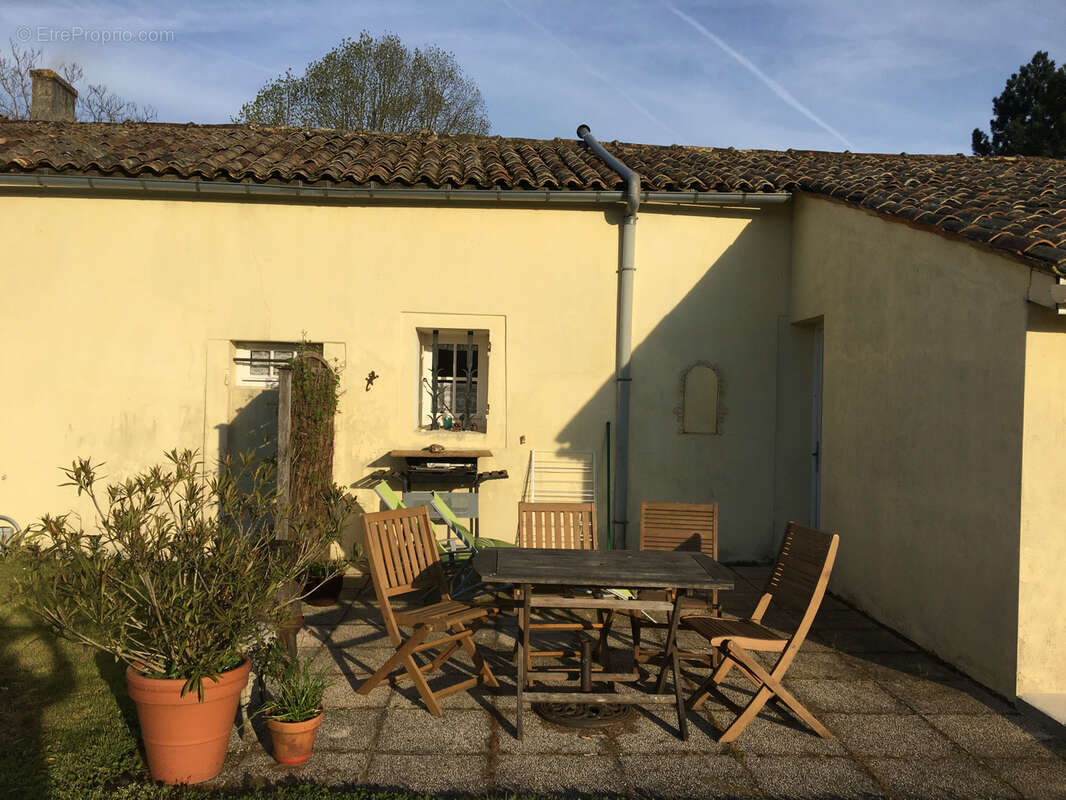 Maison à SAINT-SIGISMOND-DE-CLERMONT