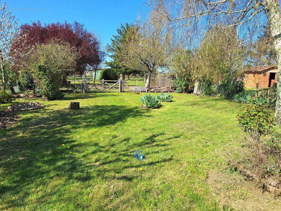 Maison à MAUPREVOIR