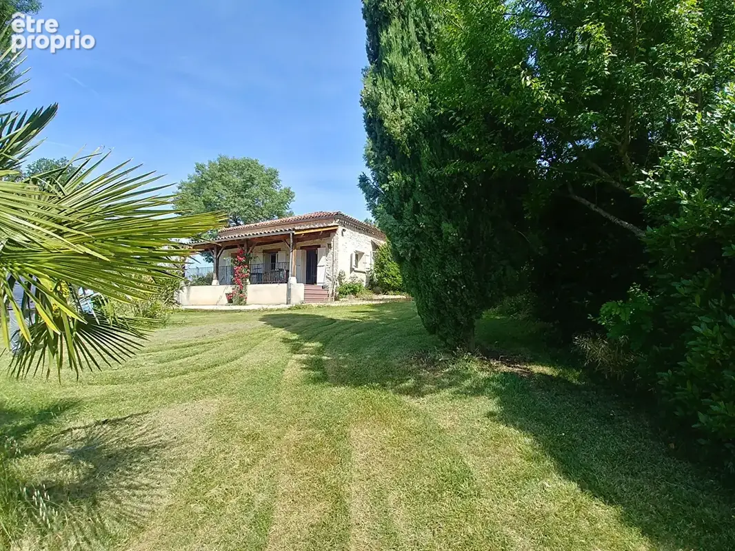 Ensemble immobilier de caractère - Deux maisons, dépendances et superbe vue campagne - photo 9