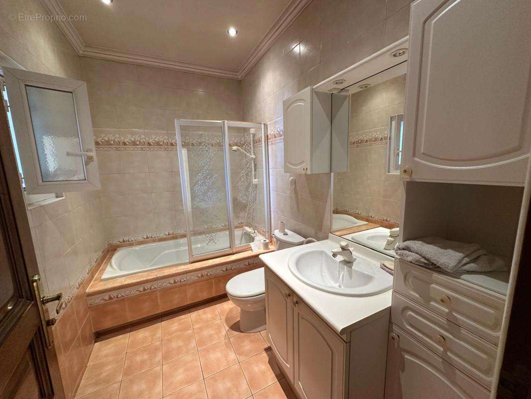 Maison à SIX-FOURS-LES-PLAGES