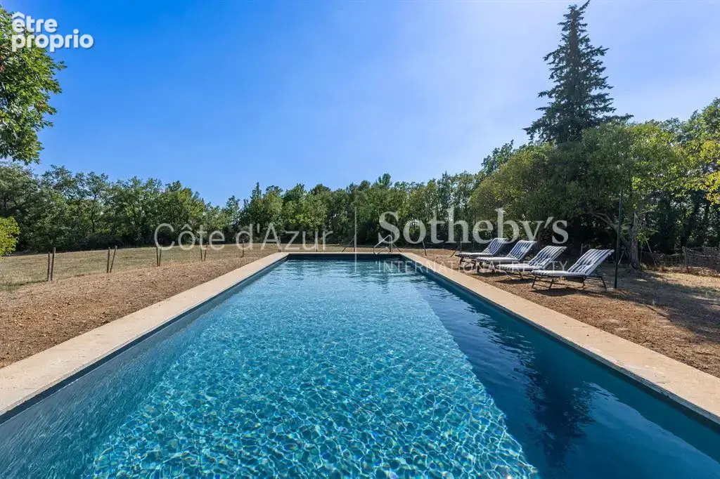 Tourrettes, domaine en pierre à rénover sur plus de 5 hectares dans le canton de Fayence - photo 2