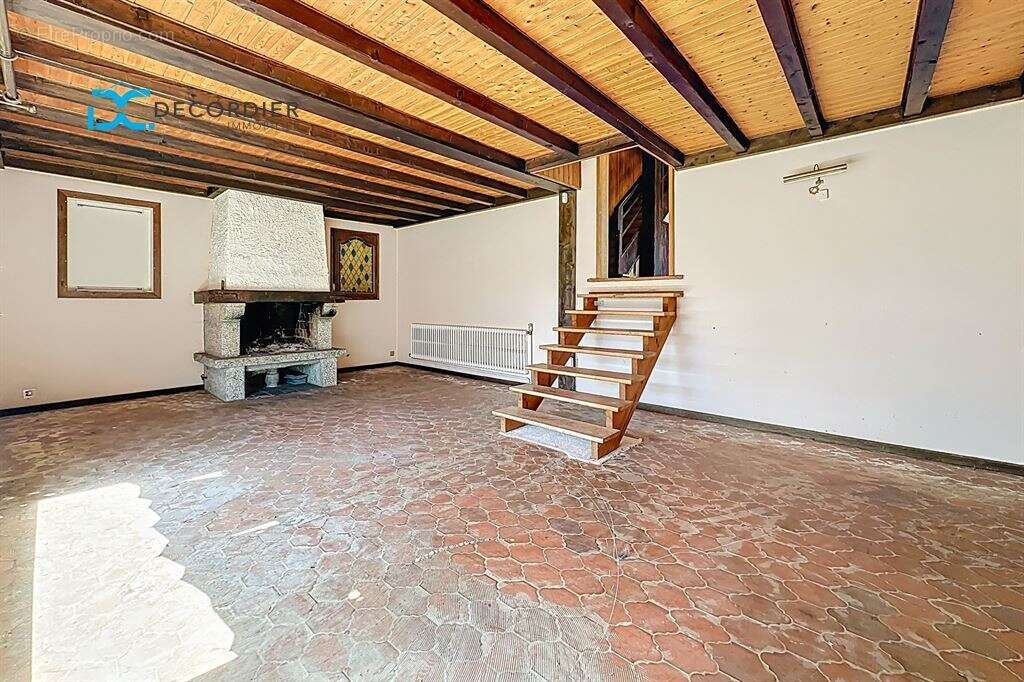 Lyaud - propriete 18 689 m² et maison de 180m2 - photo 8