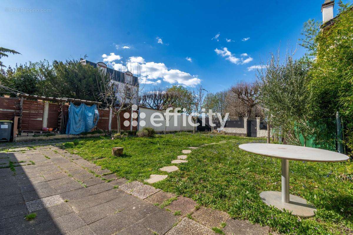 Maison à CHOISY-LE-ROI