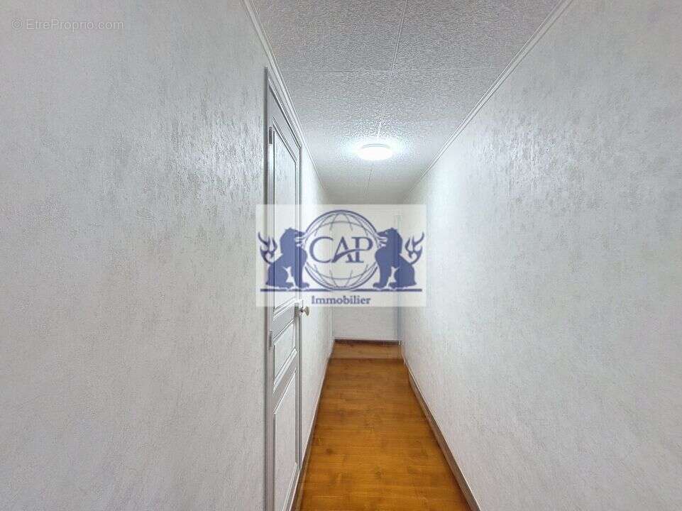 Maison à VILLENEUVE-LA-GUYARD