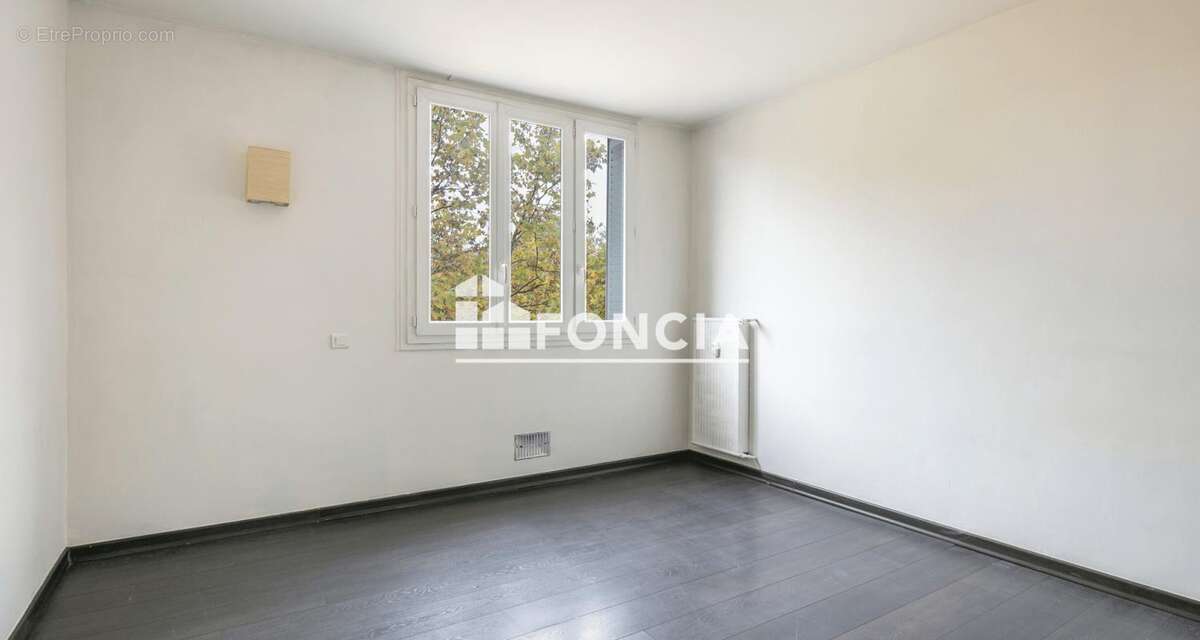 Appartement à LE PONT-DE-CLAIX