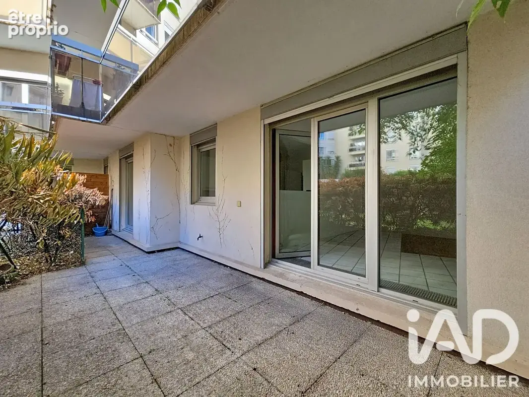 Photo 1 - Appartement à COURBEVOIE