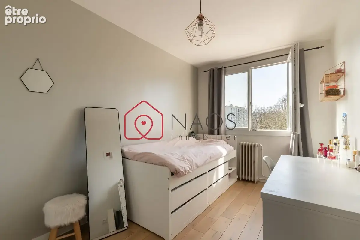 Saint-Cloud Montretout  Appartement familial rénové baigné de lumière - photo 8