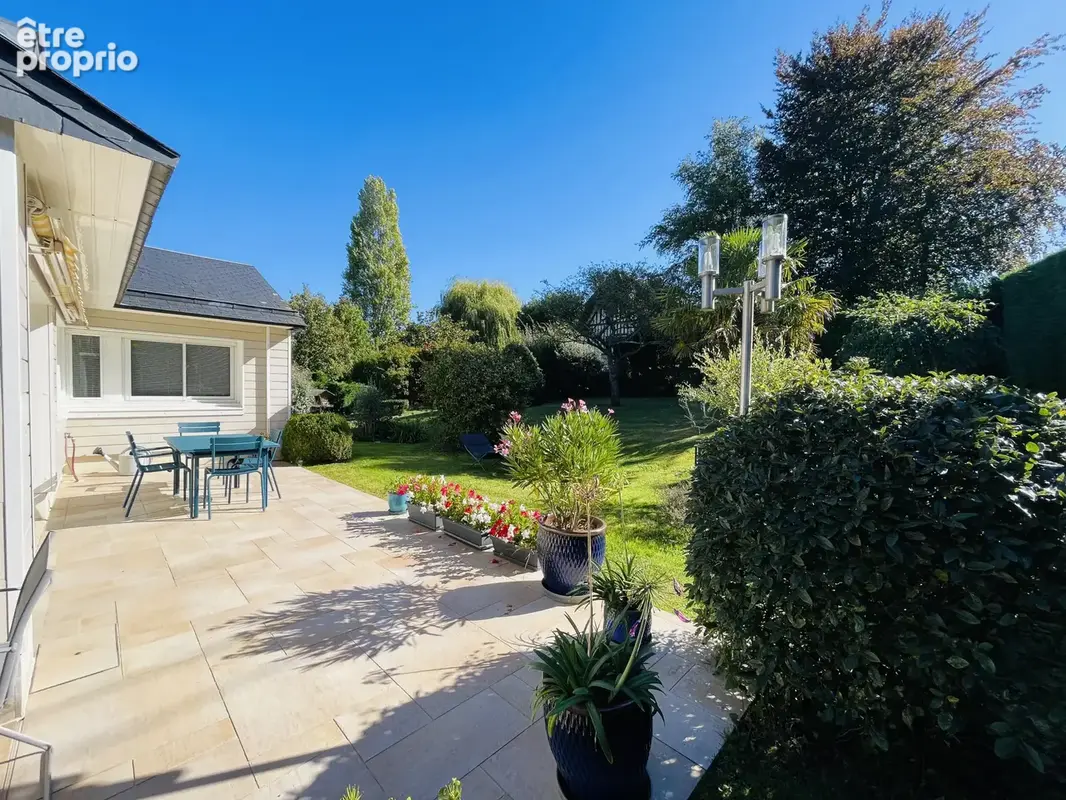 Propriété contemporaine de plain pied sur 1400m2 de terrain sans vis à vis - photo 8