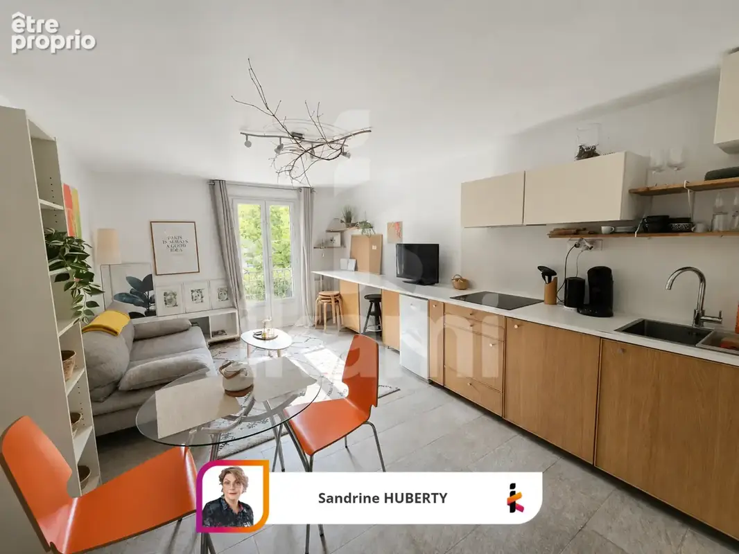 F2 rénové avec jardin et parking à Noisy Le Grand - photo 2