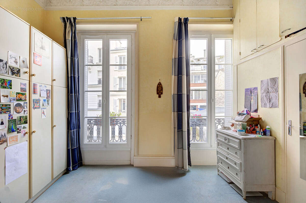 Appartement à PARIS-12E