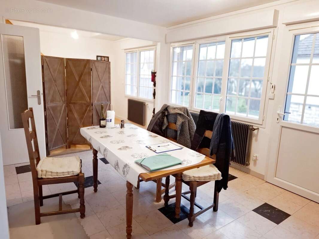 Maison à GRANDVILLIERS