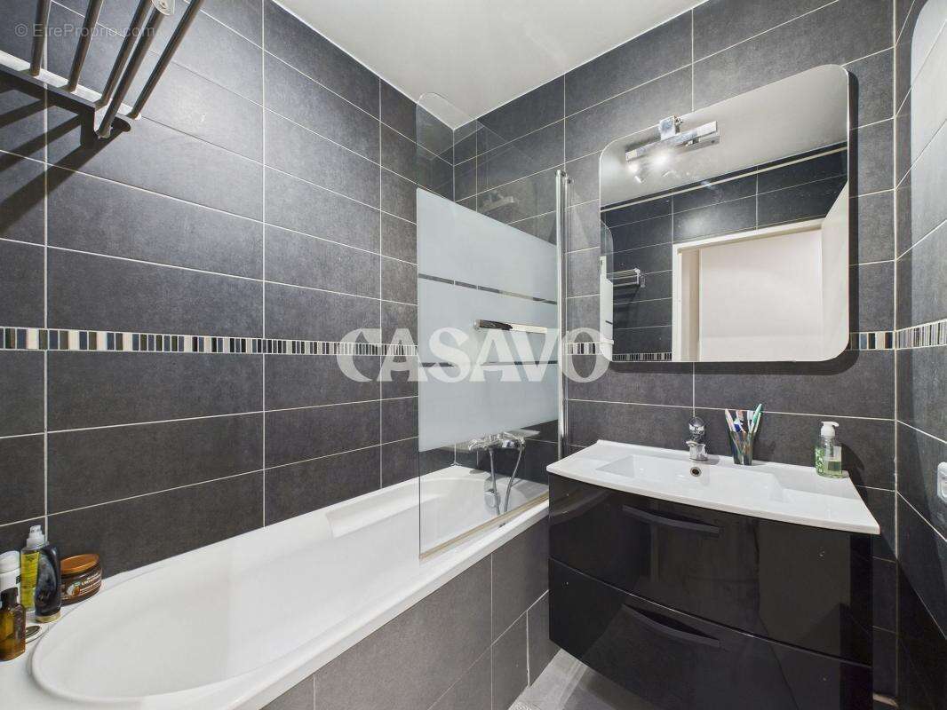 Appartement à CHARENTON-LE-PONT