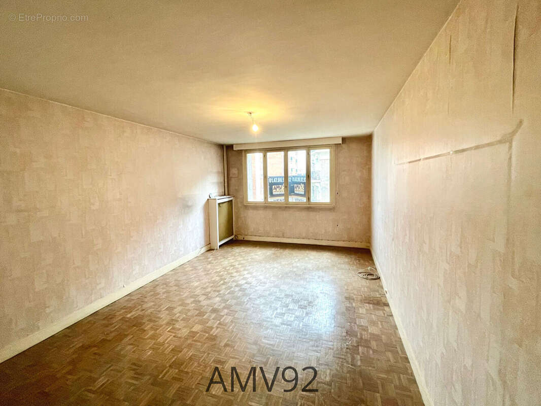 Appartement à LA GARENNE-COLOMBES