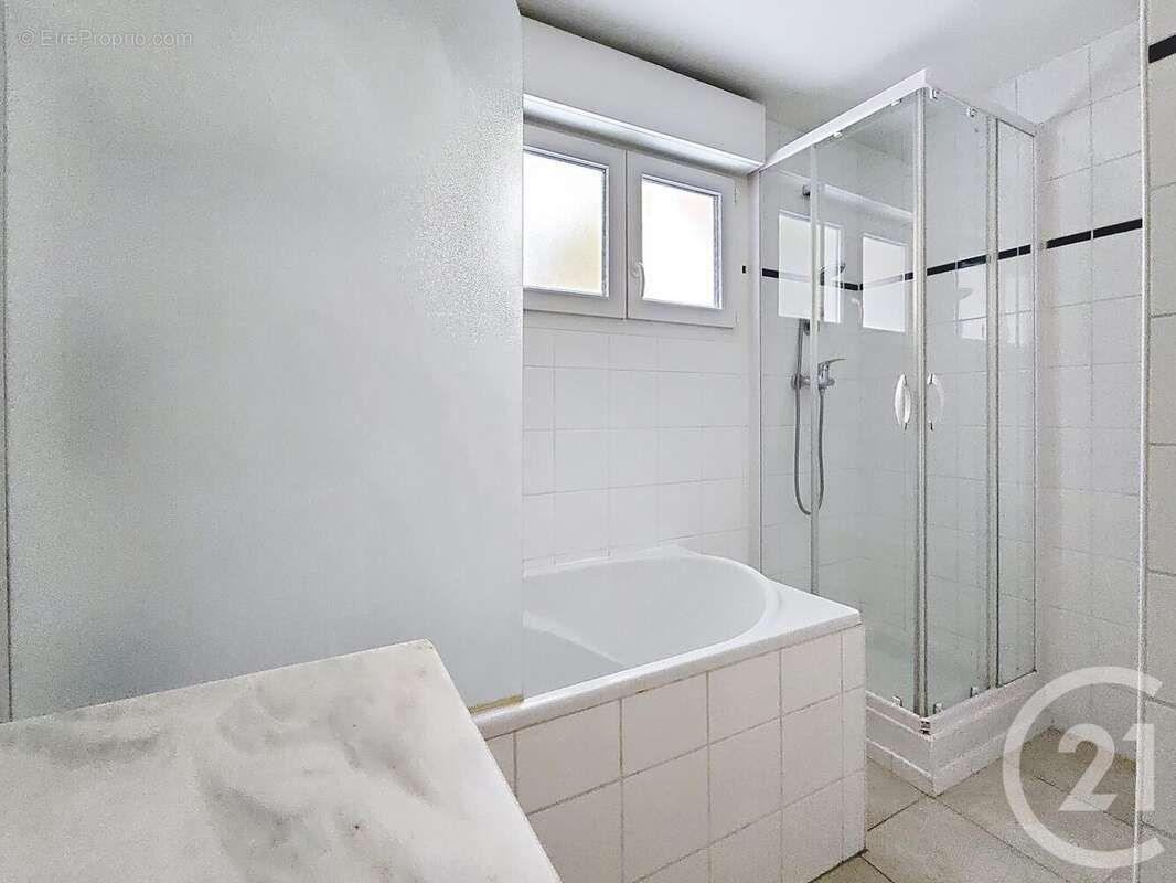 Maison à SAINTE-SAVINE