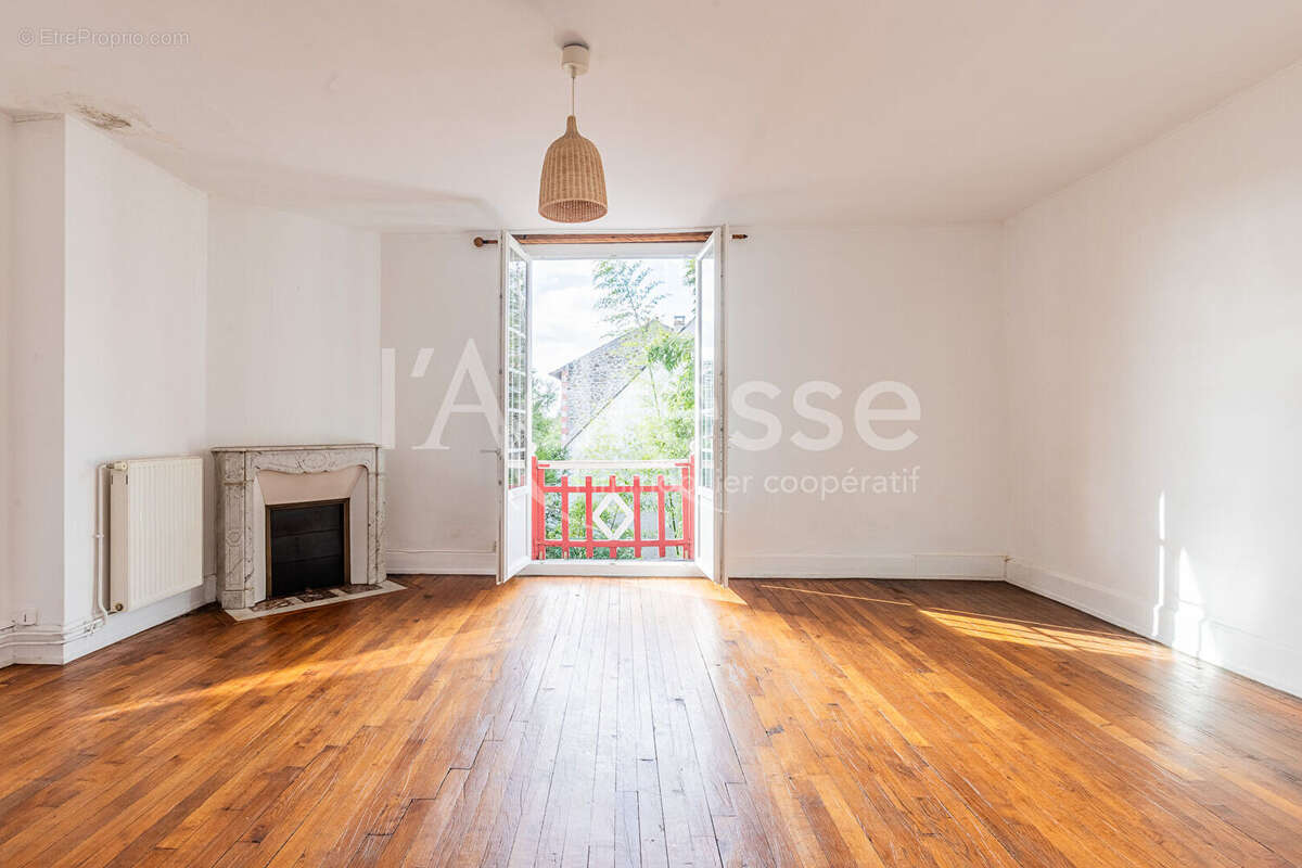 Appartement à ATHIS-MONS