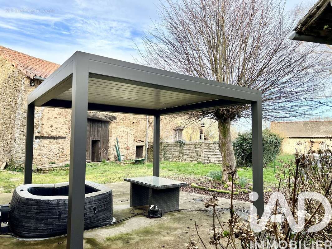 Photo 4 - Maison à SAINT-LEONARD-DE-NOBLAT