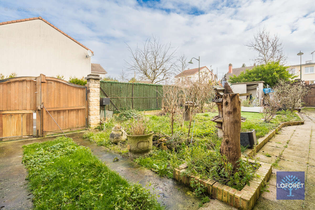 Maison à LE BLANC-MESNIL