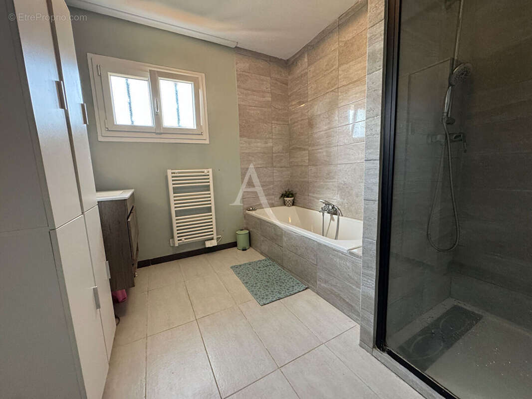 Spacieuse maison familiale de 146 m² à Cournanel - photo 4