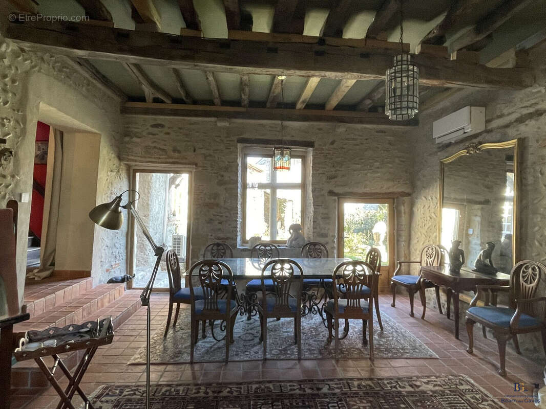 Maison à SAUVETERRE-DE-BEARN