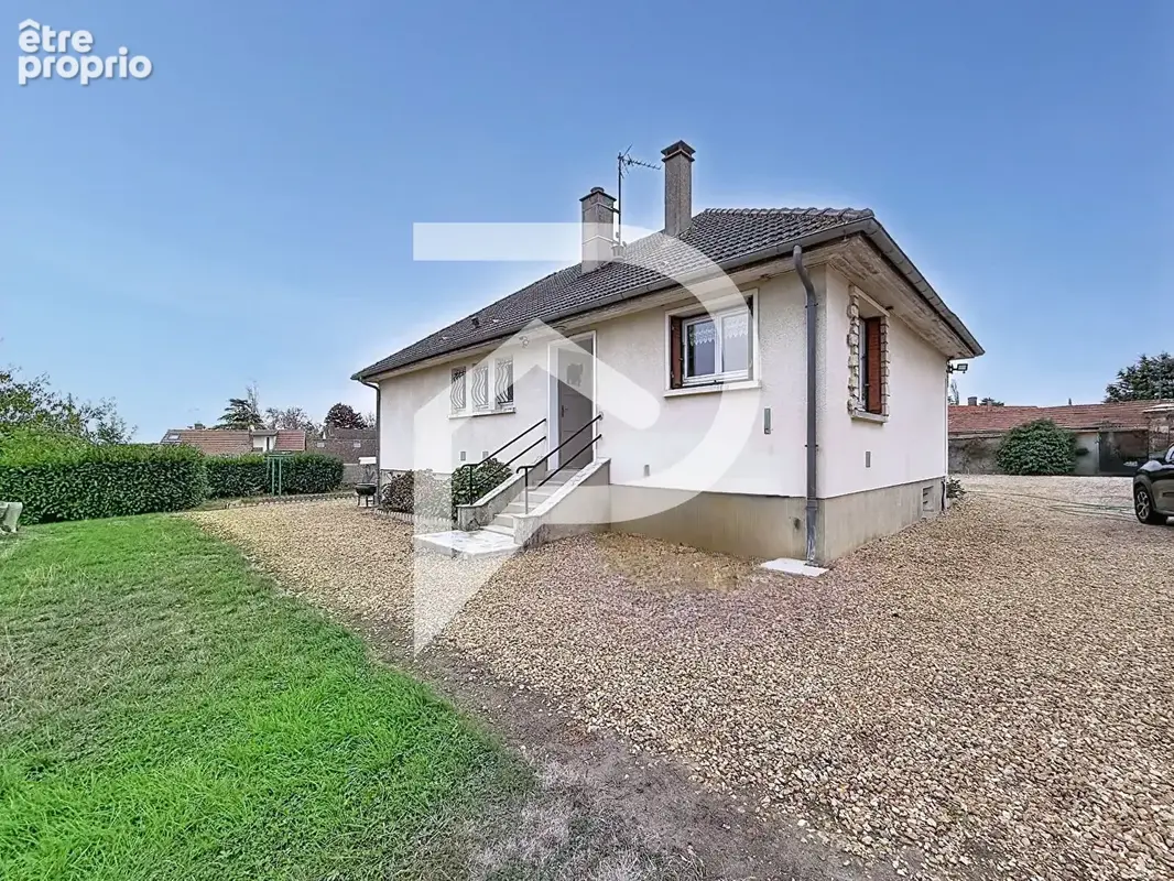 Maison individuelle au calme avec grand terrain - photo 1
