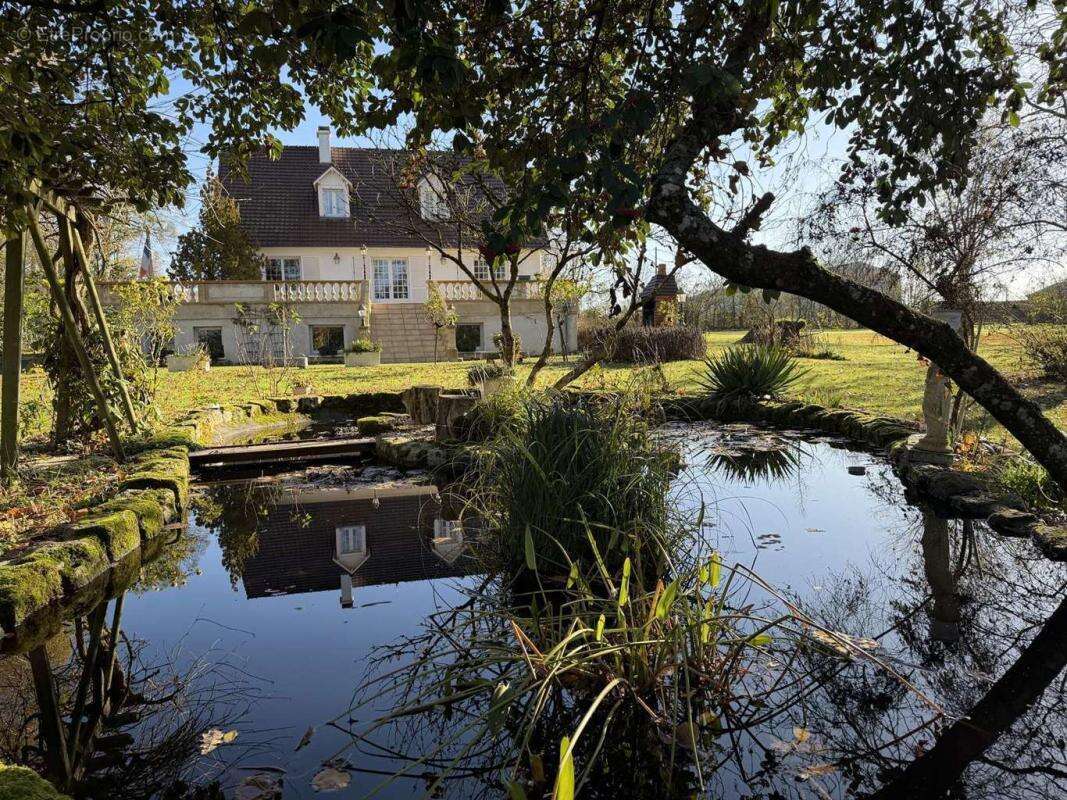 Maison à SAINT-LONGIS
