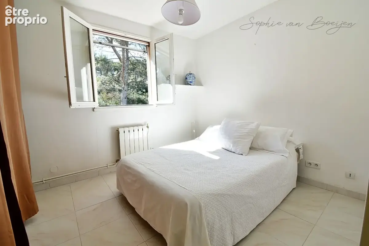 Maison à vendre à pied du village BOUC BEL AIR (13), vue nature, 160 m2, 5 chambres, piscine, jardin 500 m2, sous-sol - photo 7