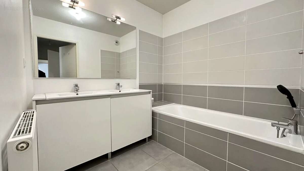 Appartement à MARSEILLE-13E