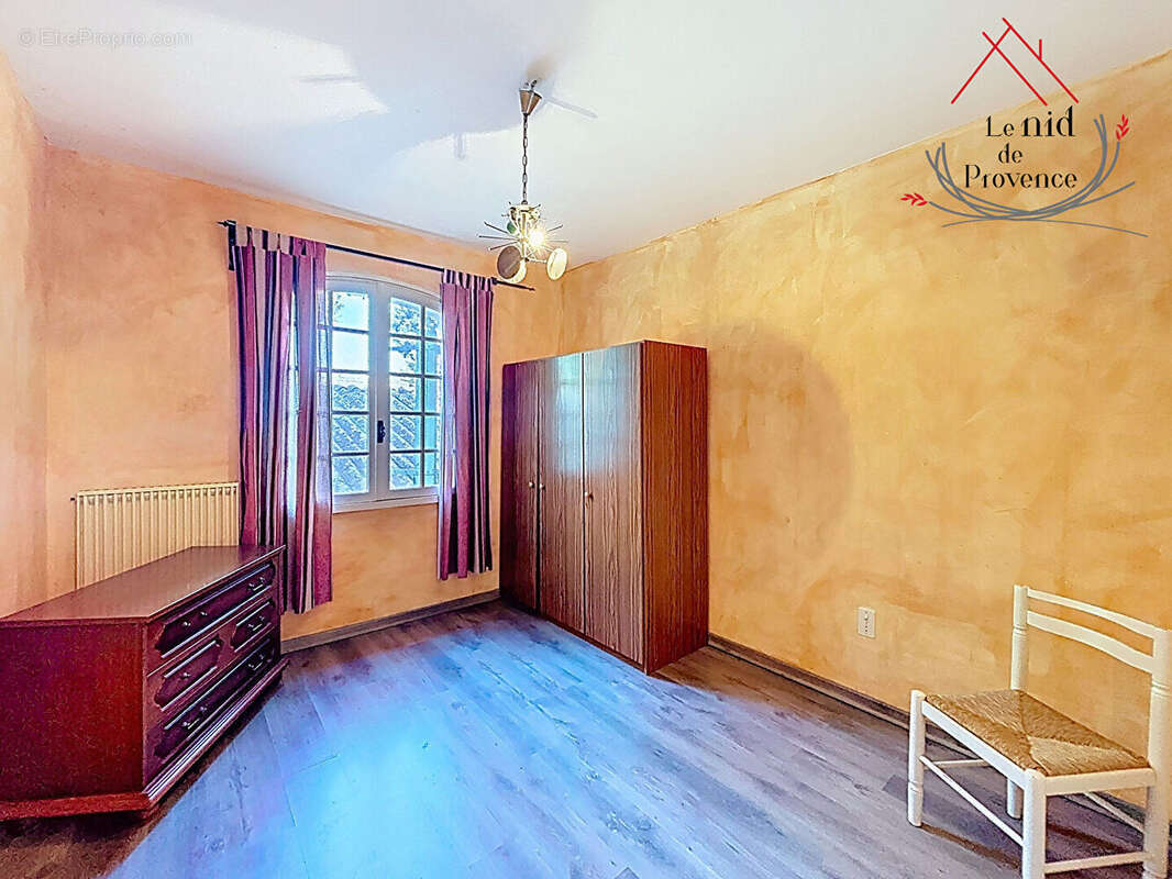 Maison à SAINTE-CECILE-LES-VIGNES