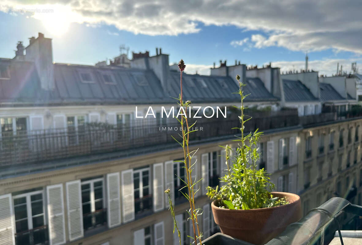 Appartement à PARIS-8E