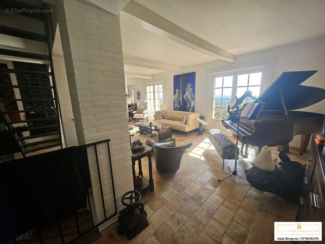 Salon  - Maison à LE TIGNET