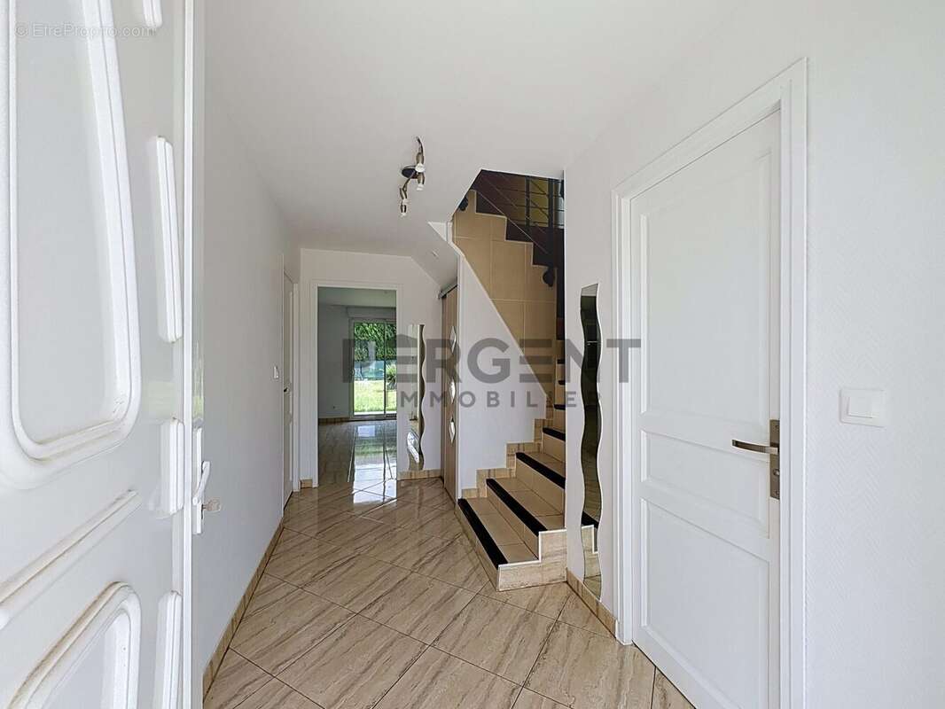 Maison 164 m² à Villers-Semeuse  - photo 5