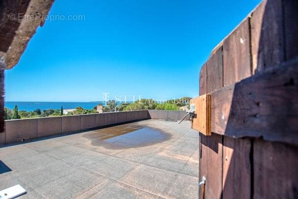 Maison à LES ISSAMBRES