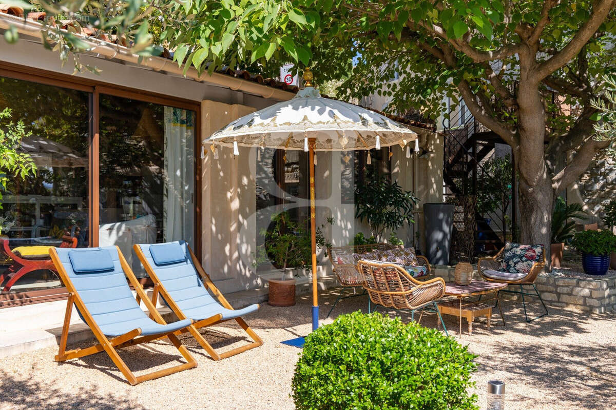 Maison à VAISON-LA-ROMAINE