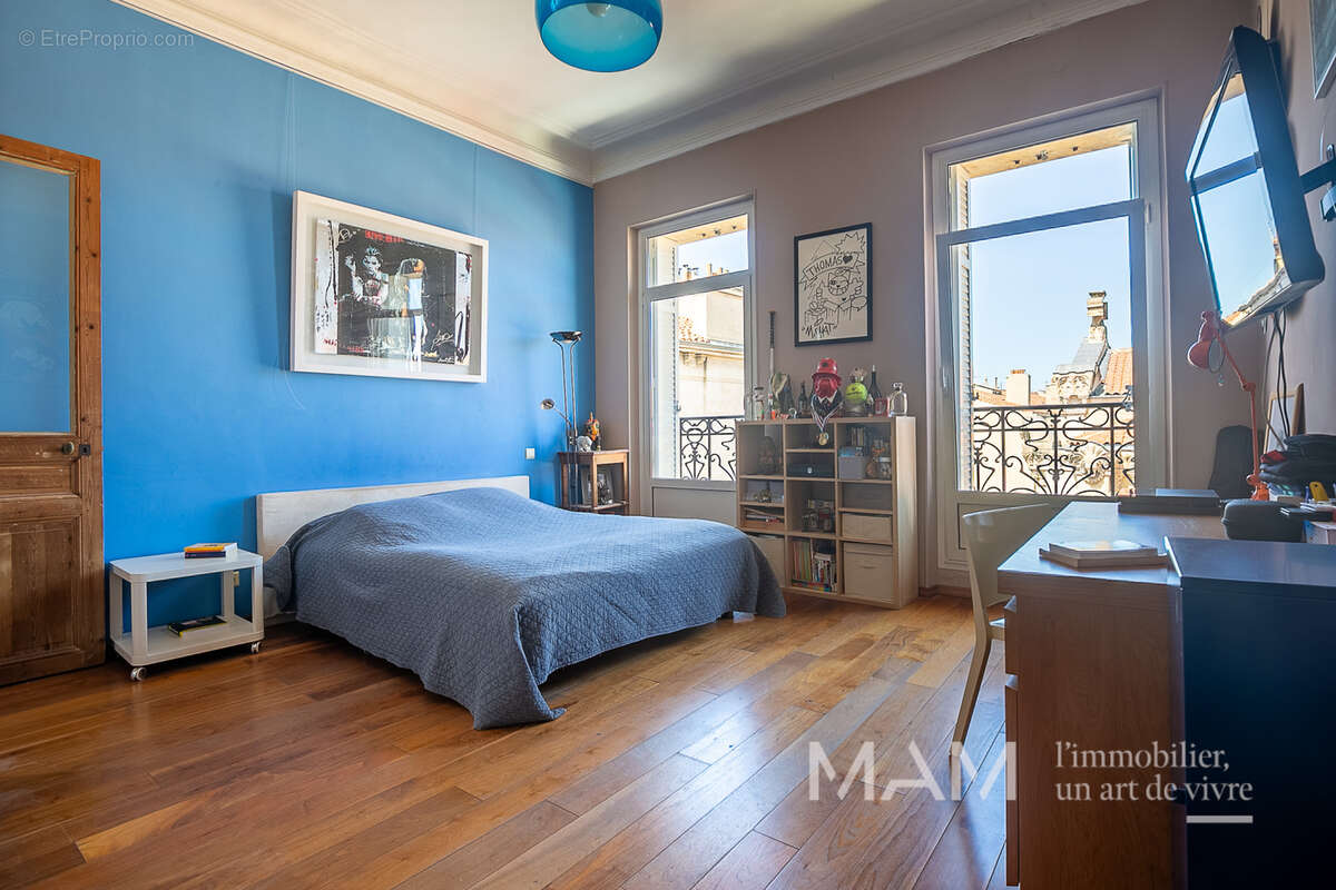 Appartement à MARSEILLE-6E