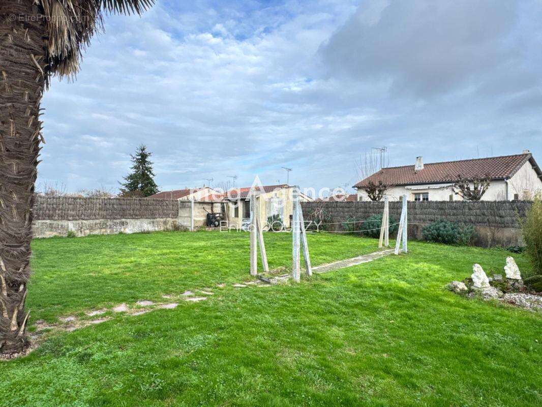 Maison sous-sol 110m², 3 chambres, jardin confortable - photo 2