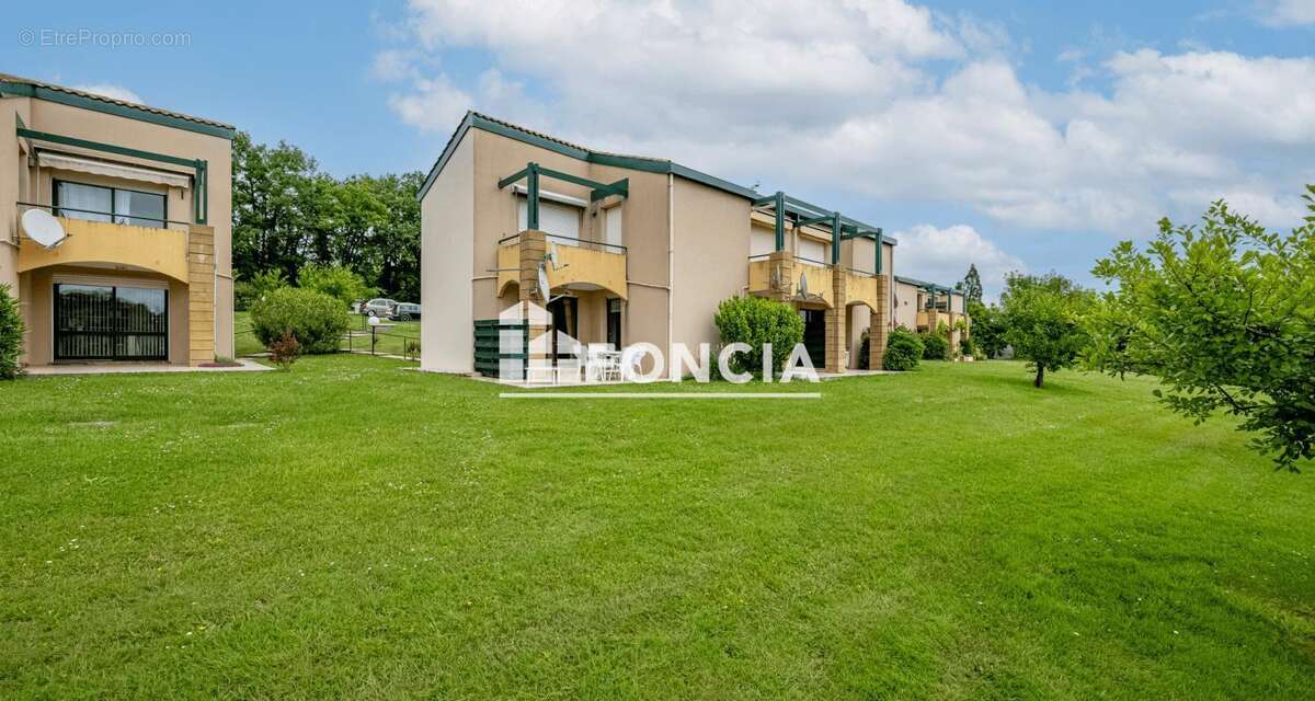 Appartement à CASTELNAUD-DE-GRATECAMBE