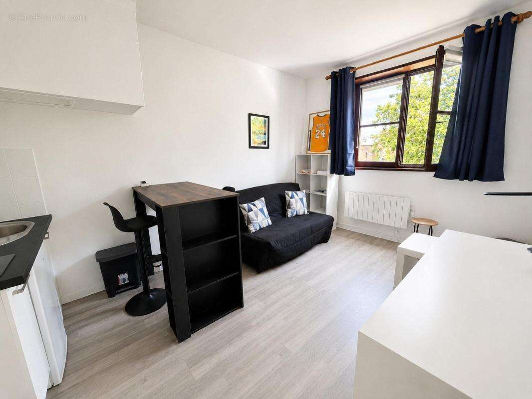 Immeuble de caractère - T2 Dernier étage - Vue dégagée - Aucuns travaux - photo 3